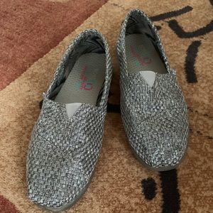 Skechers BOB’S woven metallic grey loafers size 7